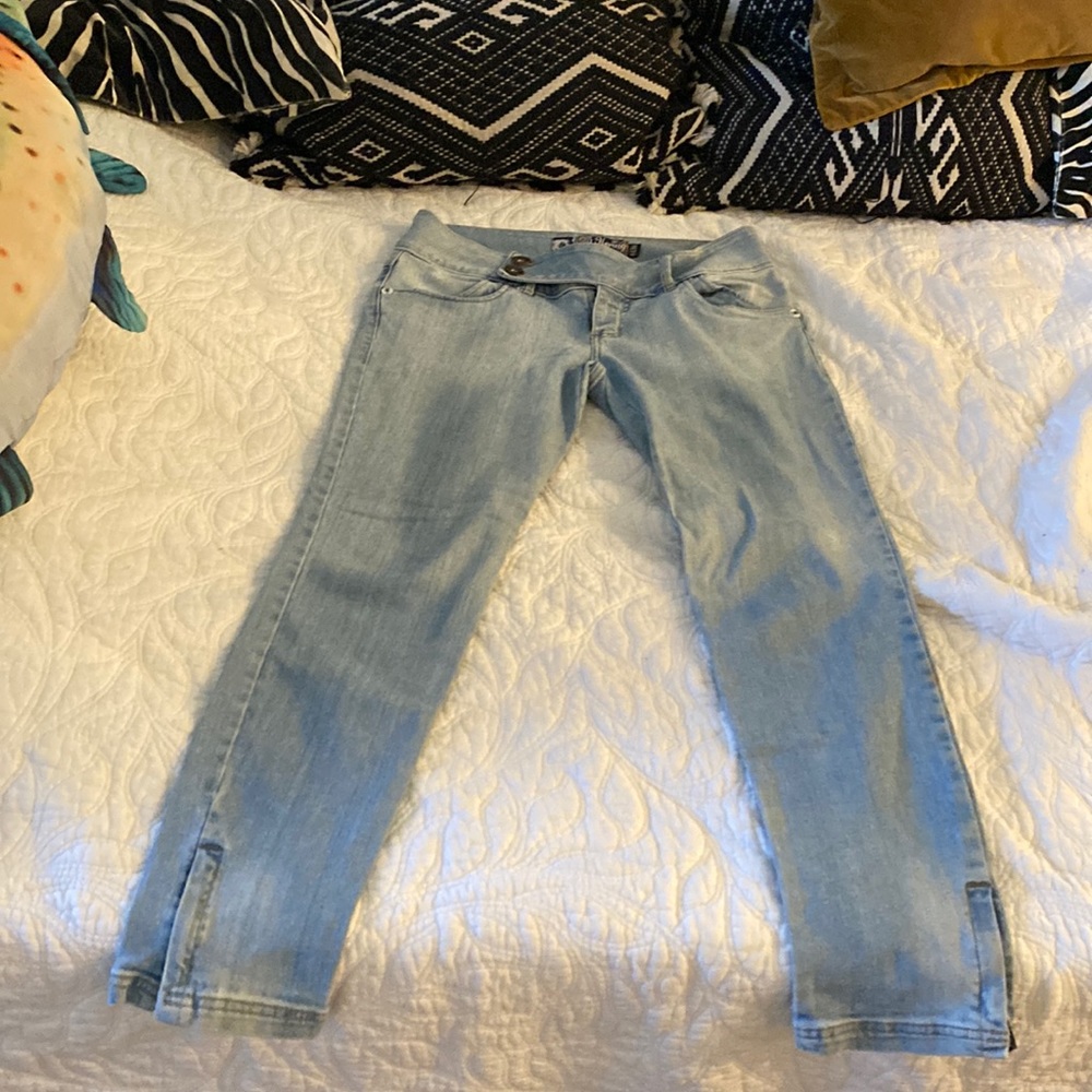 Low rise, women jeans
